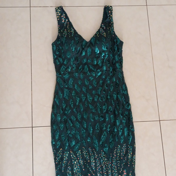NWT *Fixed Price* Gorgeous Sequin mermaid gown - Picture 8 of 9